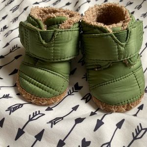 Toms booties for babies size 4 (11 cm)